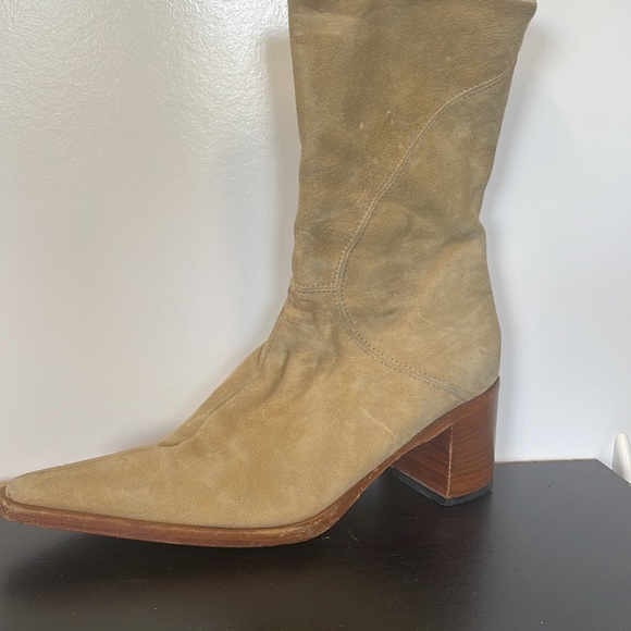 Oliver suede boots with turquoise buckle. Great fall color. Cowgirl wedding - Picture 8 of 8